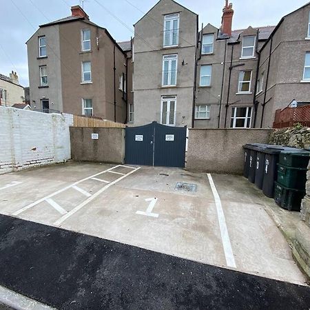 Central Llandudno, Private Parking Near To Beach, Pier & Shops מראה חיצוני תמונה