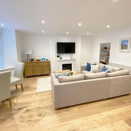 Central Llandudno, Private Parking Near To Beach, Pier & Shops מראה חיצוני תמונה