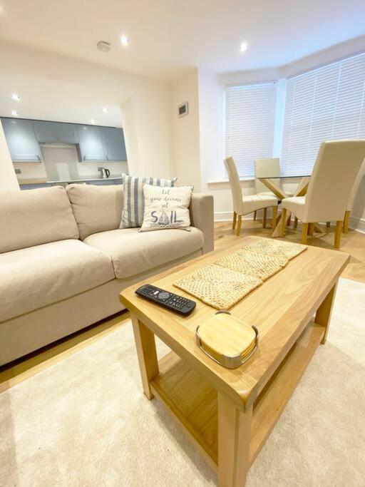 Central Llandudno, Private Parking Near To Beach, Pier & Shops מראה חיצוני תמונה