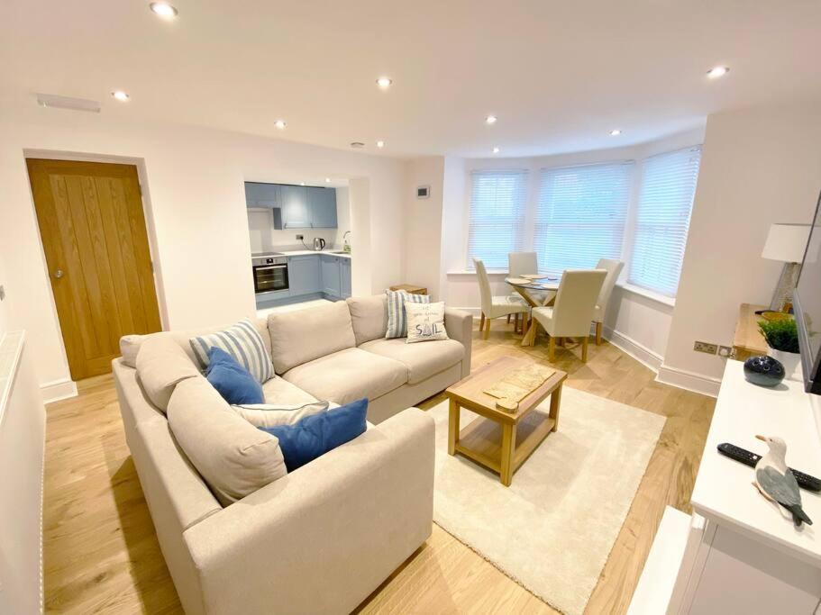 Central Llandudno, Private Parking Near To Beach, Pier & Shops מראה חיצוני תמונה