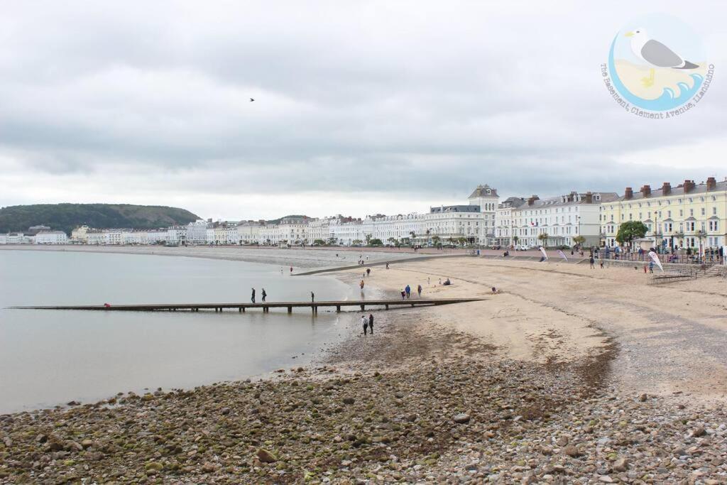 Central Llandudno, Private Parking Near To Beach, Pier & Shops מראה חיצוני תמונה